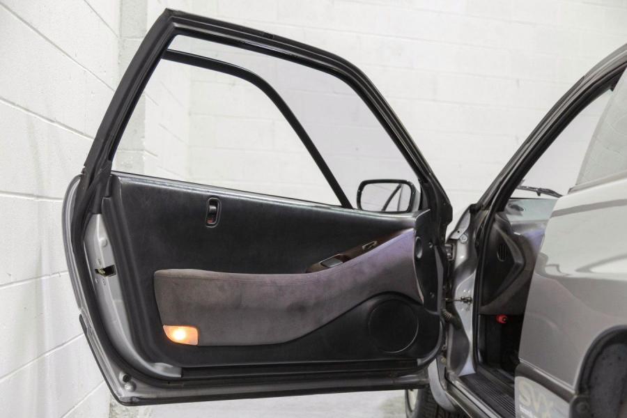 Детали интерьера Subaru SVX (CXW-004170) 1994 года  (NA) (фото 36 из 36)